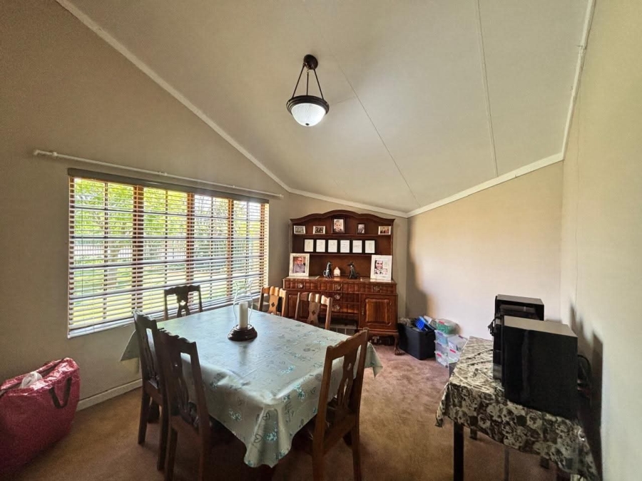 6 Bedroom Property for Sale in Mooivallei Park North West